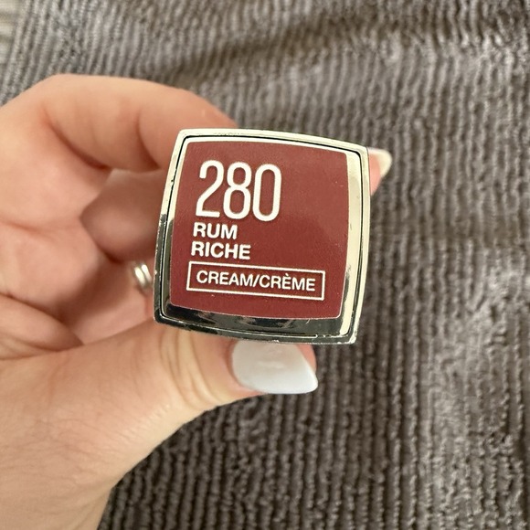Maybelline Color Sensational Lipstick Makeup Cream Finish New 280 RUM RICHE - Picture 2 of 4